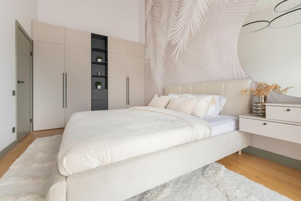 Luxurious Penthouse With Parking 公寓 里加