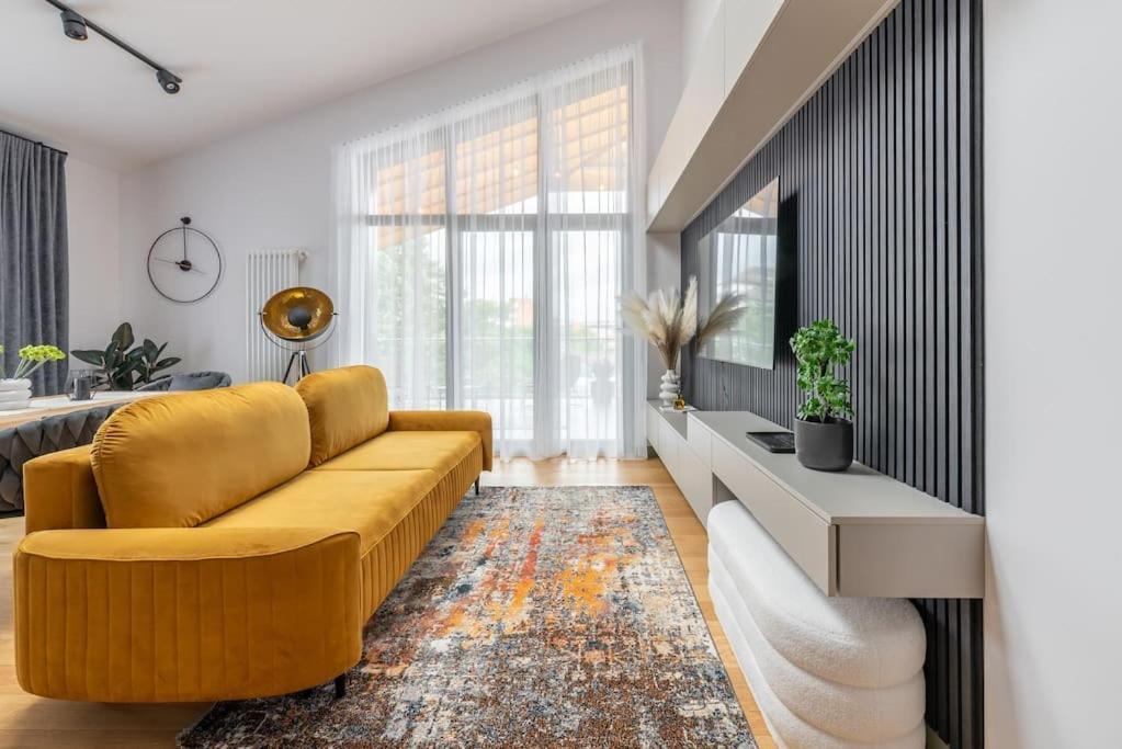 Luxurious Penthouse With Parking * 里加